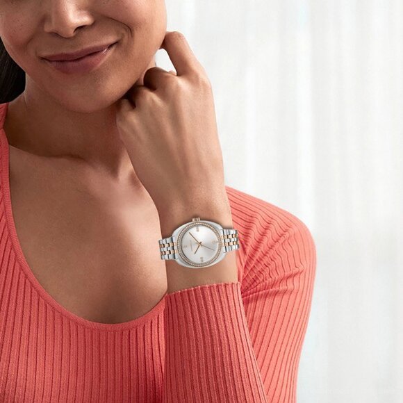 Caravelle by Bulova Retro  Stainless Steel Bracelet Classic Women's Watch - Picture 4 of 6